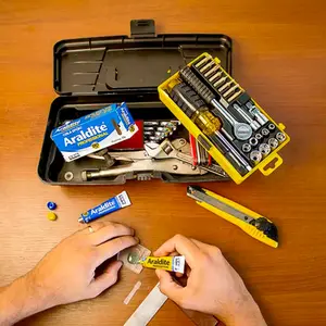 Cola Araldite 90M/24H Profissional 23g Tekbond