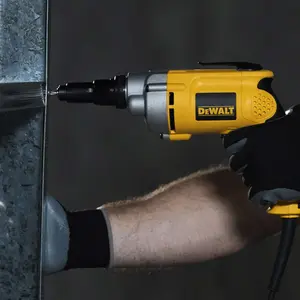 220v, Parafusadeira Com Controle de Torque 1/4" Dewalt 540w DW268