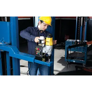 220v, Furadeira Com Base Magnética Dewalt 1.200w DWE1622K