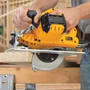 220v, Serra Circular 7.1/4" Dewalt Com 1.800w + 1 Disco DWE575