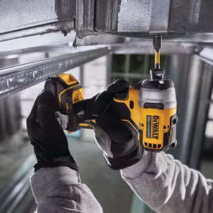 Parafusadeira de Impacto Atomic 1/4" Dewalt 20v C/ 2 Baterias DCF809D2