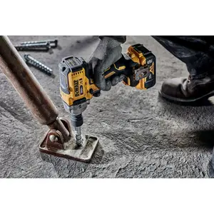 Chave de Impacto 1/2" (13mm) Dewalt 20v Sem Bateria DCF892B