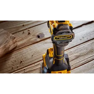 Parafusadeira Furadeira Impacto Dewalt 20V DCD805B-B3 Brushless