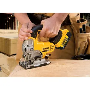 Serra Tico-Tico Dewalt 20v MAX S/ Bateria DCS331-B3
