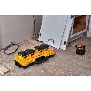 220v, Carregador Rápido Multi 12v-20v MAX Dewalt DCB104