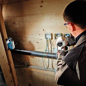 Lanterna Com 10 LEDs Bosch GLI12V 330, Sem Bateria e Carregador