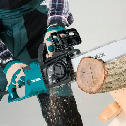 220v, Motosserra Elétrica (16") 400mm 1800w UC4051A Makita