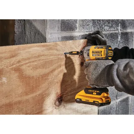 Parafusadeira de Impacto Atomic 1/4" Dewalt 20v Sem Bateria DCF887B