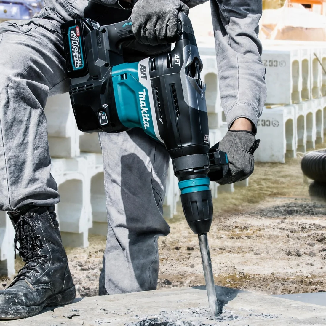 Martelo Combinado SDS-Max a Bateria 40V XGT Makita HR005GZ, Sem Bateria e Sem Carregador