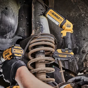 Lanterna LED Profissional Portátil Dewalt 20v MAX DCL050, Sem Bateria